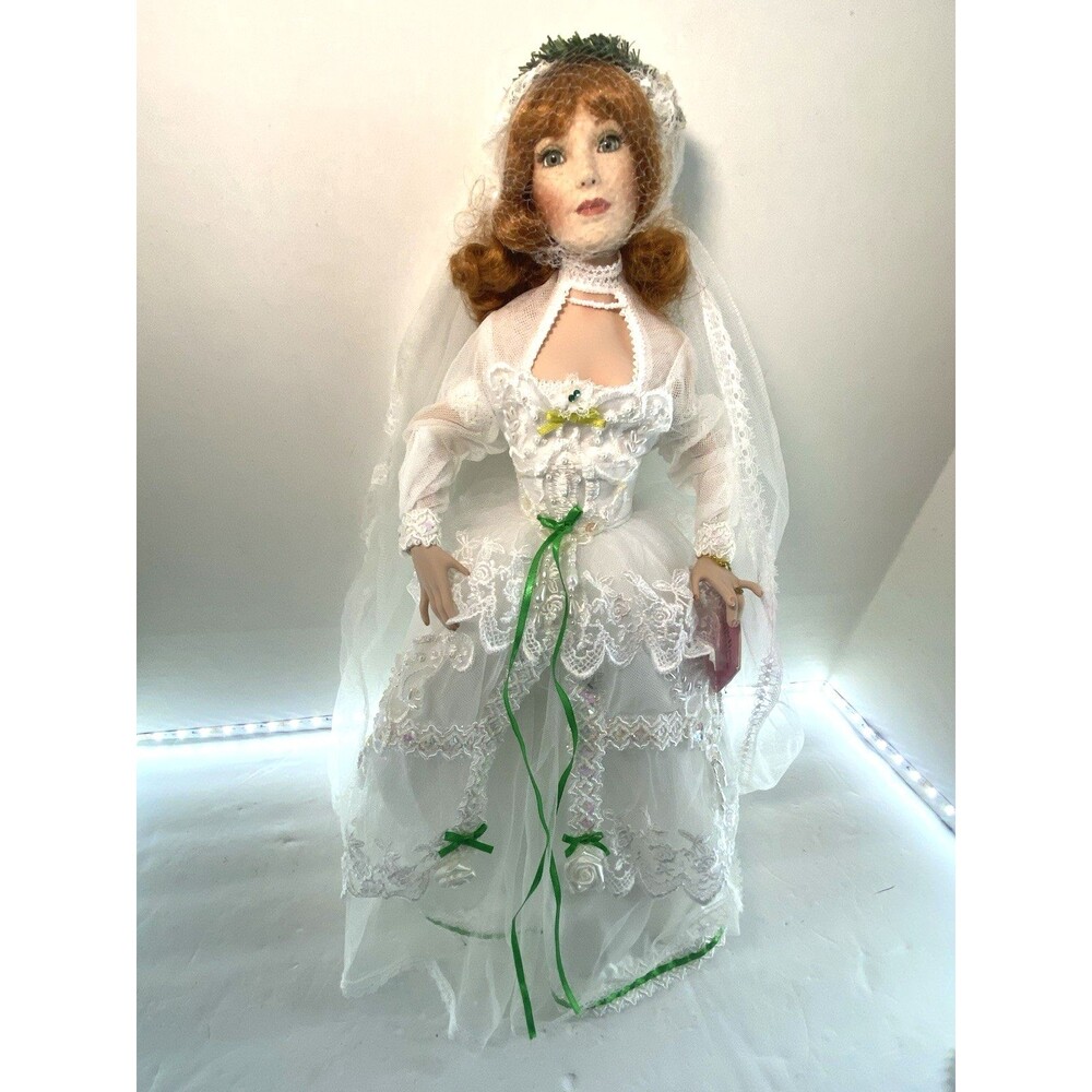 Paradise Galleries Porcelain Bride Doll "Maureen" Patricia Rose 18" 2000
